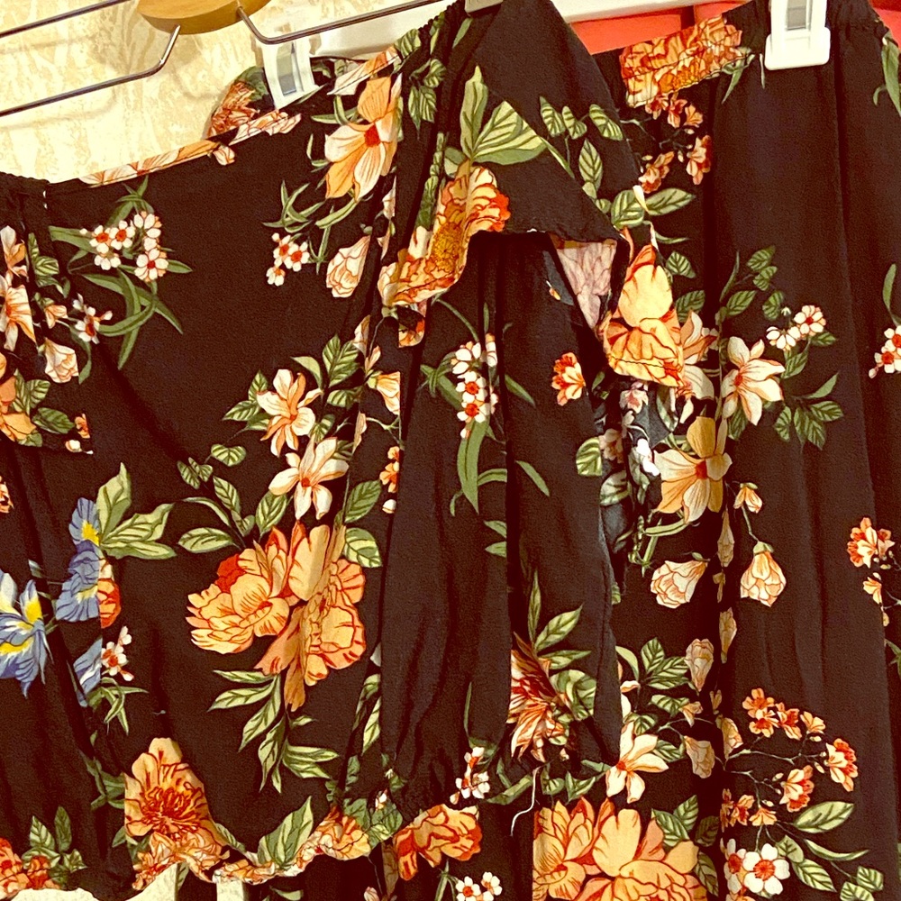 2- PIECE SET💝 crop top with maxi skirt